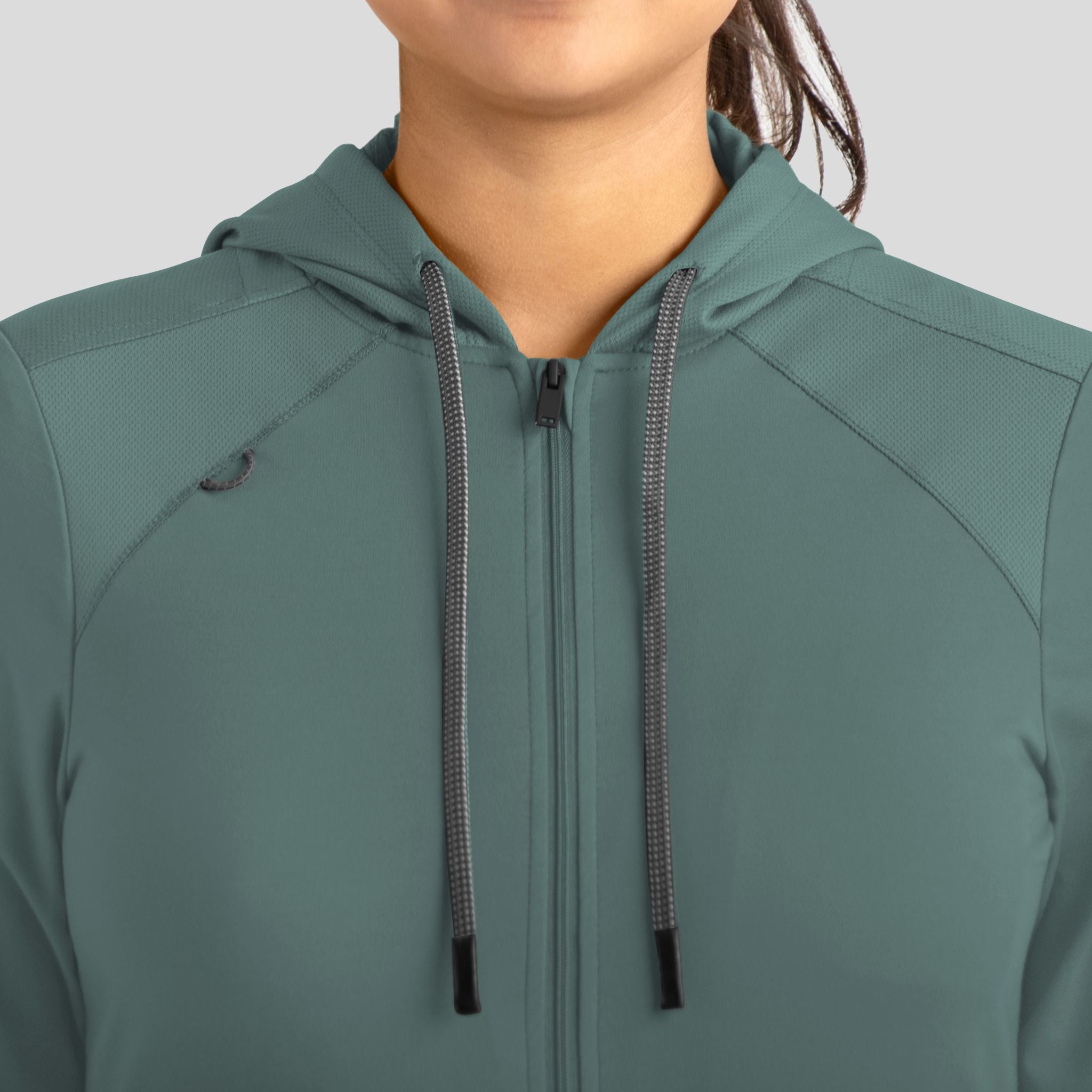 Maevn_Focus_90301_SAGE_FRONT_ZIPPER_DETAIL